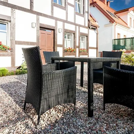 Mila Maris ホームステイ