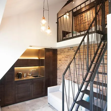 Mila Maris ホームステイ *