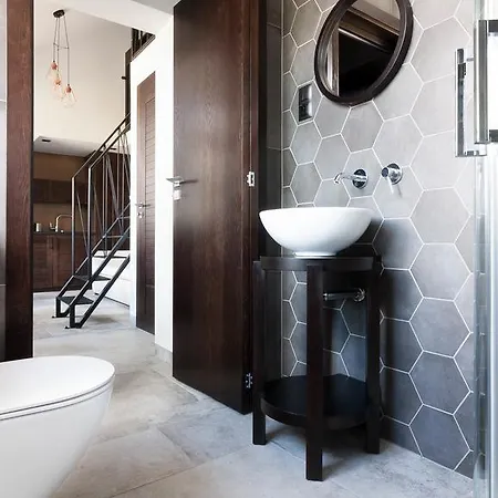 Mila Maris * ウストカ